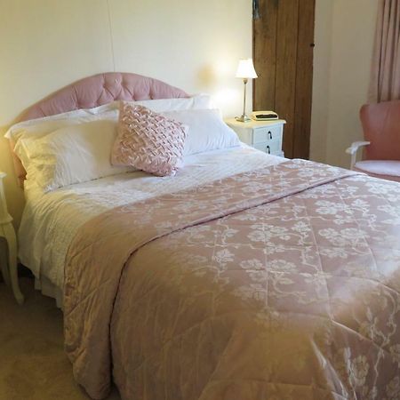 Corner Farm Bed & Breakfast Crewe Bagian luar foto