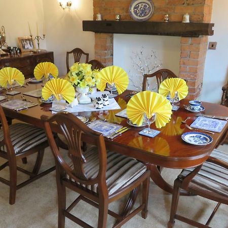 Corner Farm Bed & Breakfast Crewe Bagian luar foto