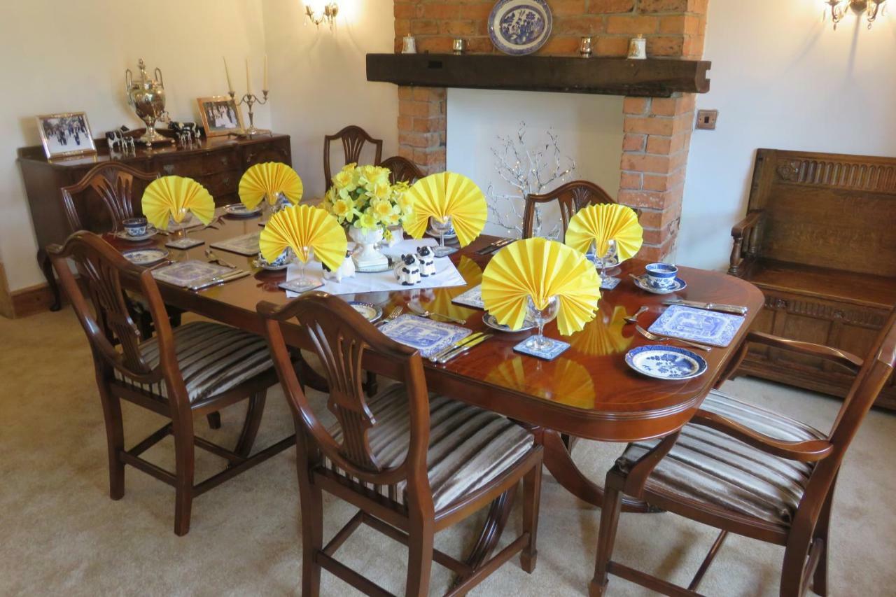 Corner Farm Bed & Breakfast Crewe Bagian luar foto